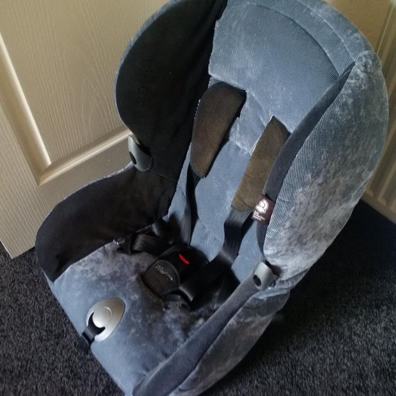Child Car Seat (Quick Sale Needed)