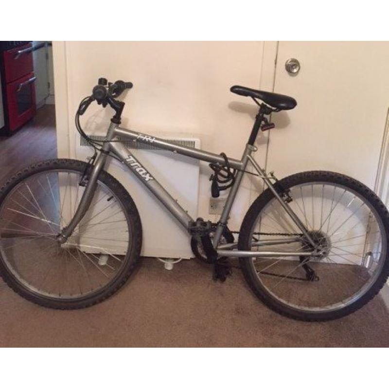 Silver 'Trax' Bicycle for sale with new bike lock