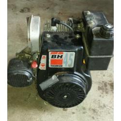 Small 4.5hp engine