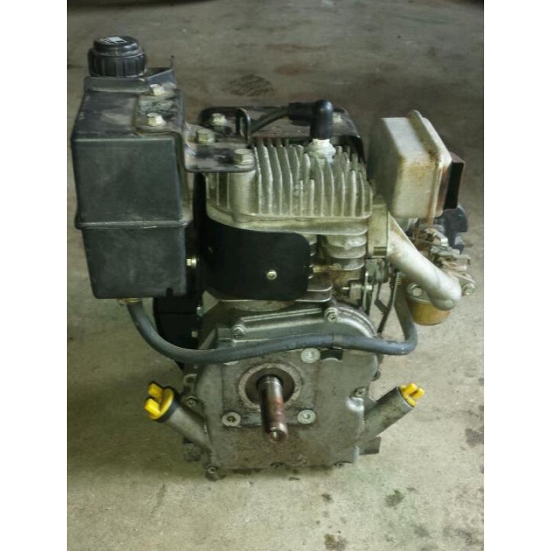 Small 4.5hp engine
