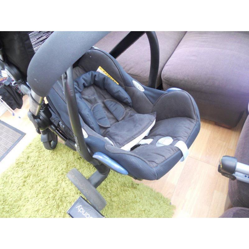 icandy peach pram, carrycot, carseat, 2 isofix bases, all adaptors and raincovers-superb condition