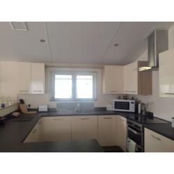 For sale 2 bed lodge at Weeley bridge nr clacton & Colchester - private sale