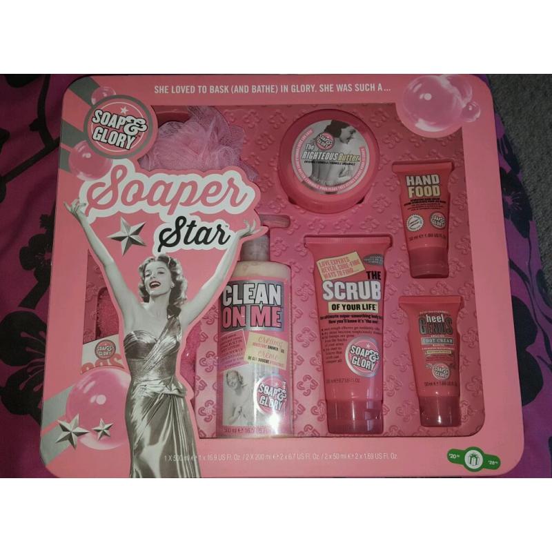 Soap and glory set