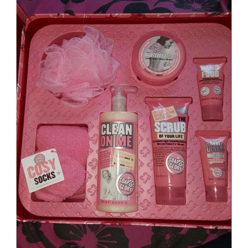 Soap and glory set