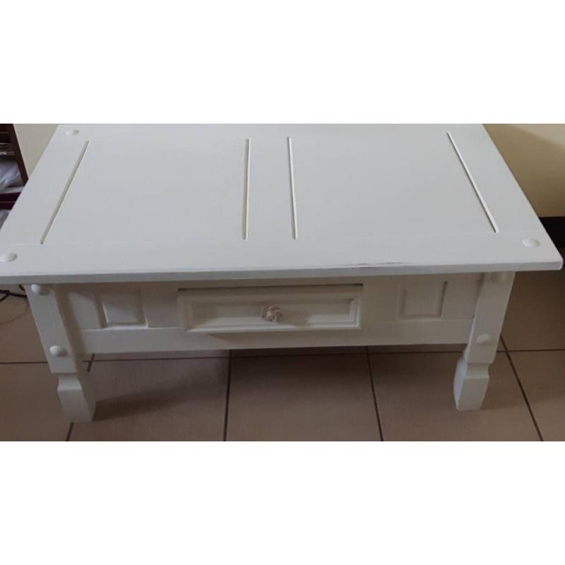 solid wood heavy coffee table with storage drawer