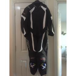 Rst one peice suit