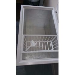 Medium chest freezer 3 ft long excellent condition not too old , uplift only but will help