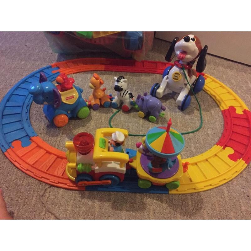 Tain set, pull along dog, push and go fisher price