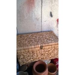 WICKER RAFFIA BLANKET/TOY OTTOMAN STORAGE