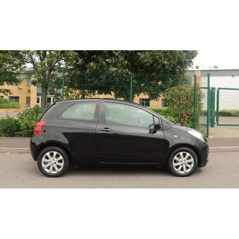 2007 Toyota Yaris. Very good condition 8 months MOT, a well cared for and reliable motor