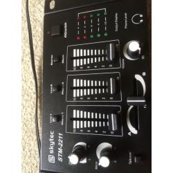 Skytec 4 channel mixing table