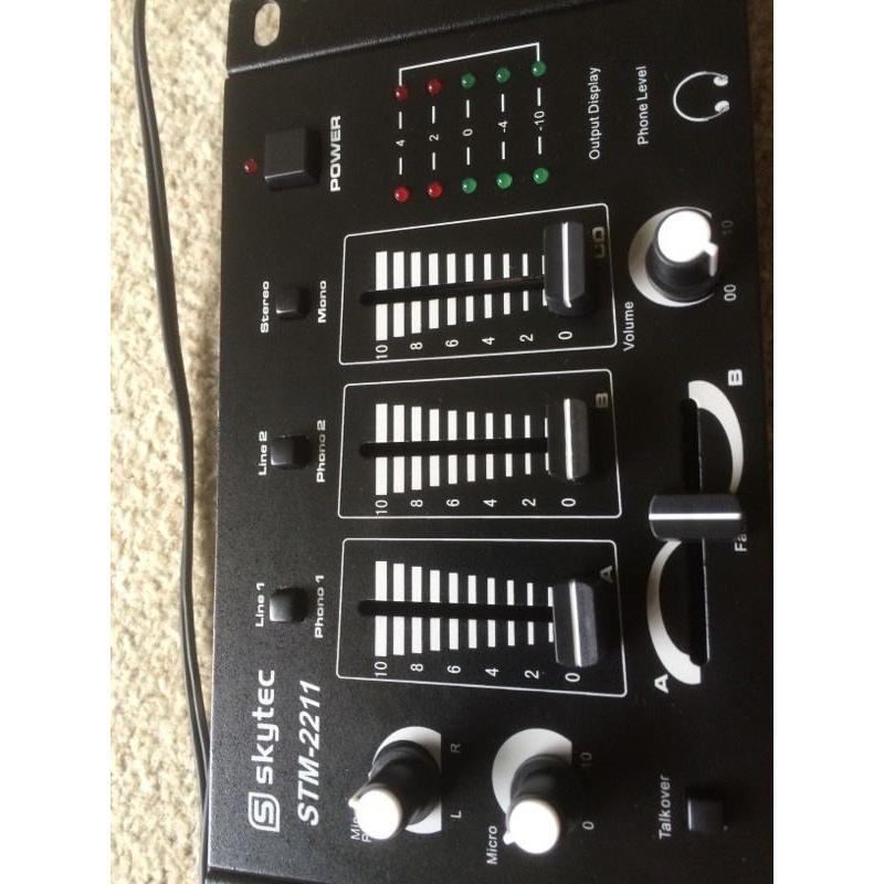 Skytec 4 channel mixing table