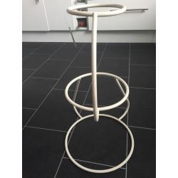 Cake stand