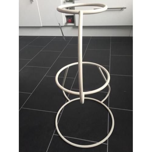 Cake stand