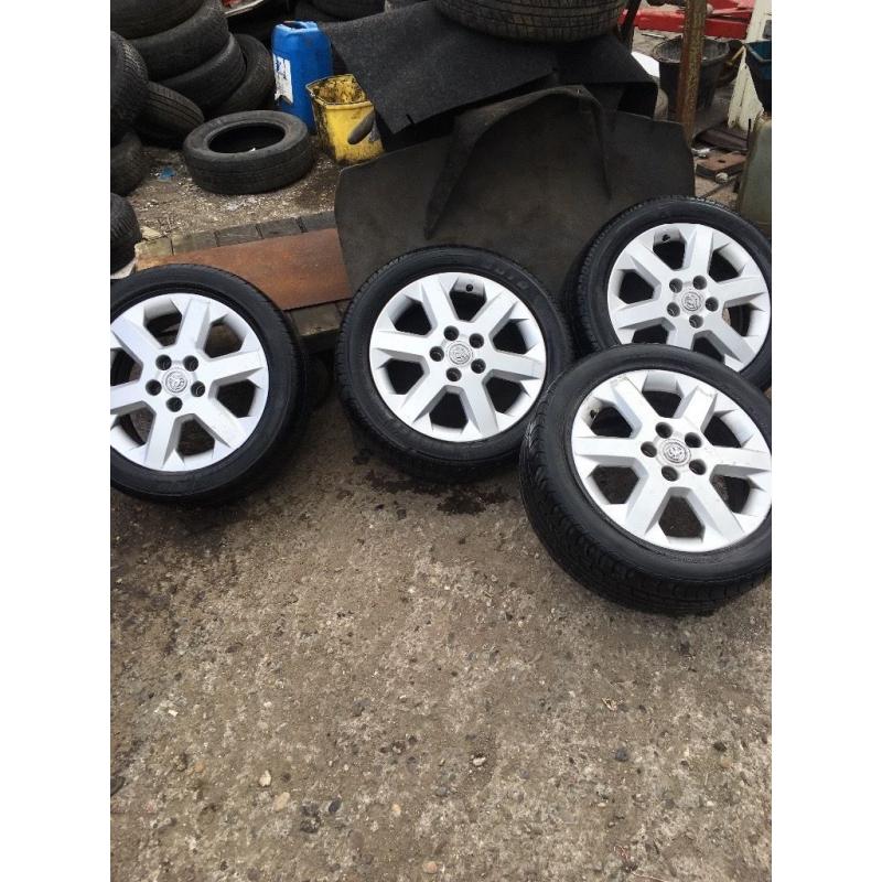 Vauxhall astra 5 stud alloys good tyres