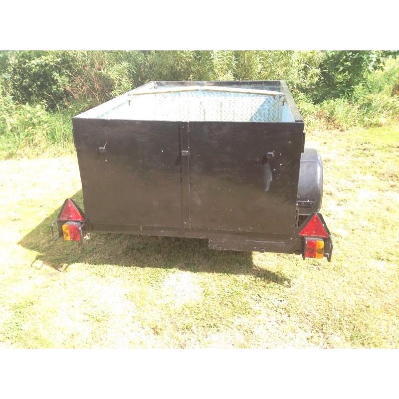 Heavy duty braked trailer ideal for a landrover etc.