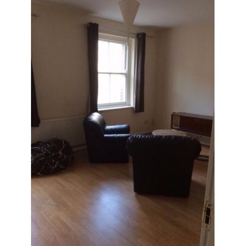 Triple room 5-15 min Shepherds Bush,Holland Park,Acton,Chiswick,Turnham Green,