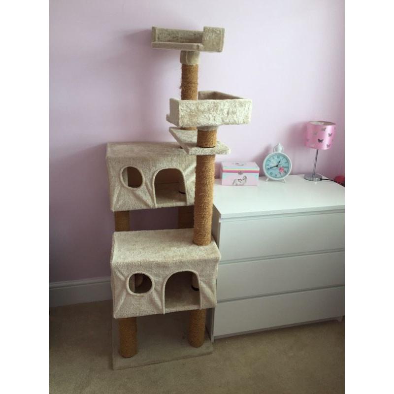Large cat tree