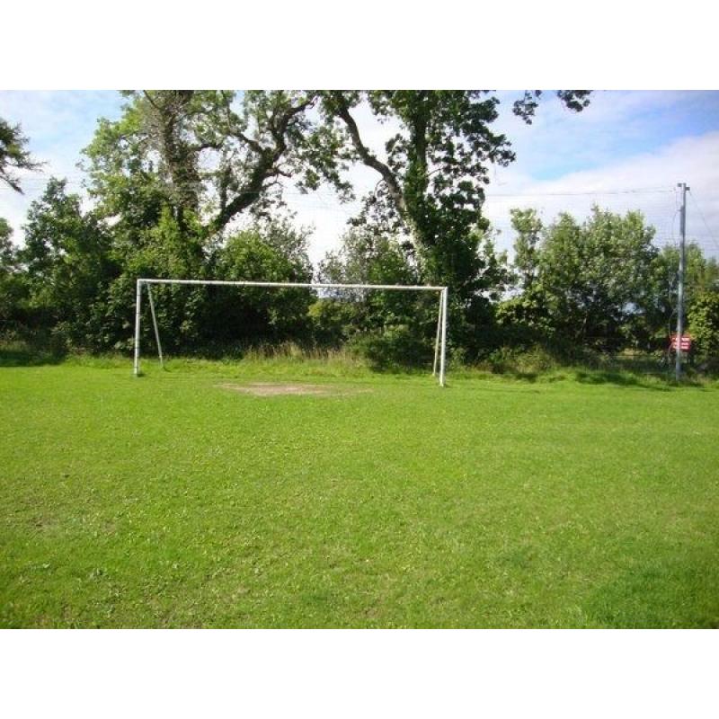 Ball stop nets