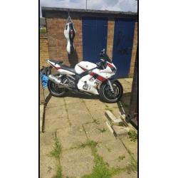 Yamaha R6