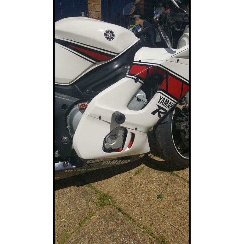 Yamaha R6