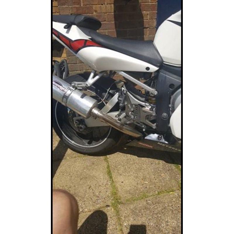Yamaha R6