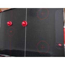 Air hockey table