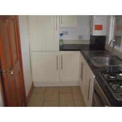 Pleasant double room in shared flat for let in Amhurst Road, Hackney E8.