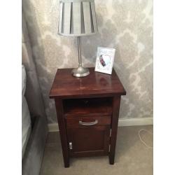 Chest of drawers, 2 bed side cabinets and matching mirror