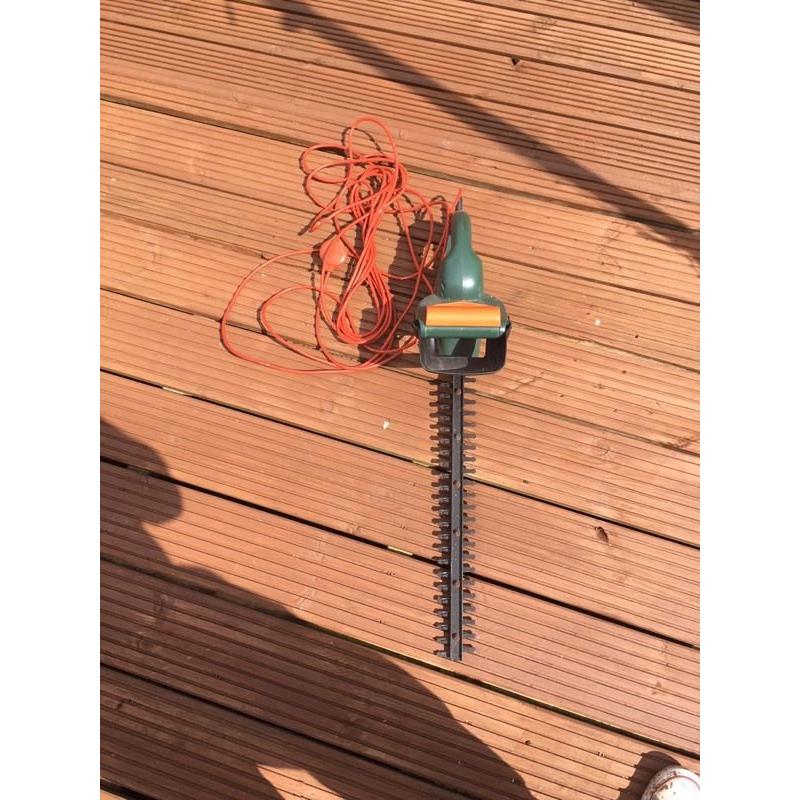 black and decker hedge trimmer