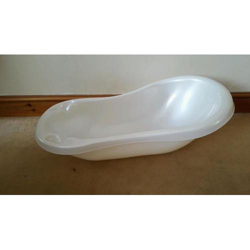 Baby plastic bath