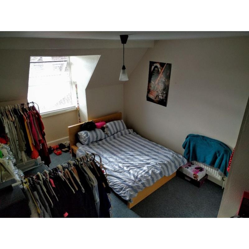 Spacious Double Bedroom to Rent in Henleaze