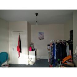Spacious Double Bedroom to Rent in Henleaze