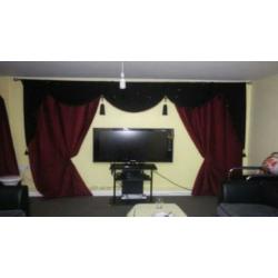 Wanting to SWAP MY LARGE TWO BED FLAT. *Read add if ur interested*