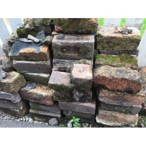 Free traditional bricks