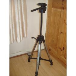 Light weight portable tripod