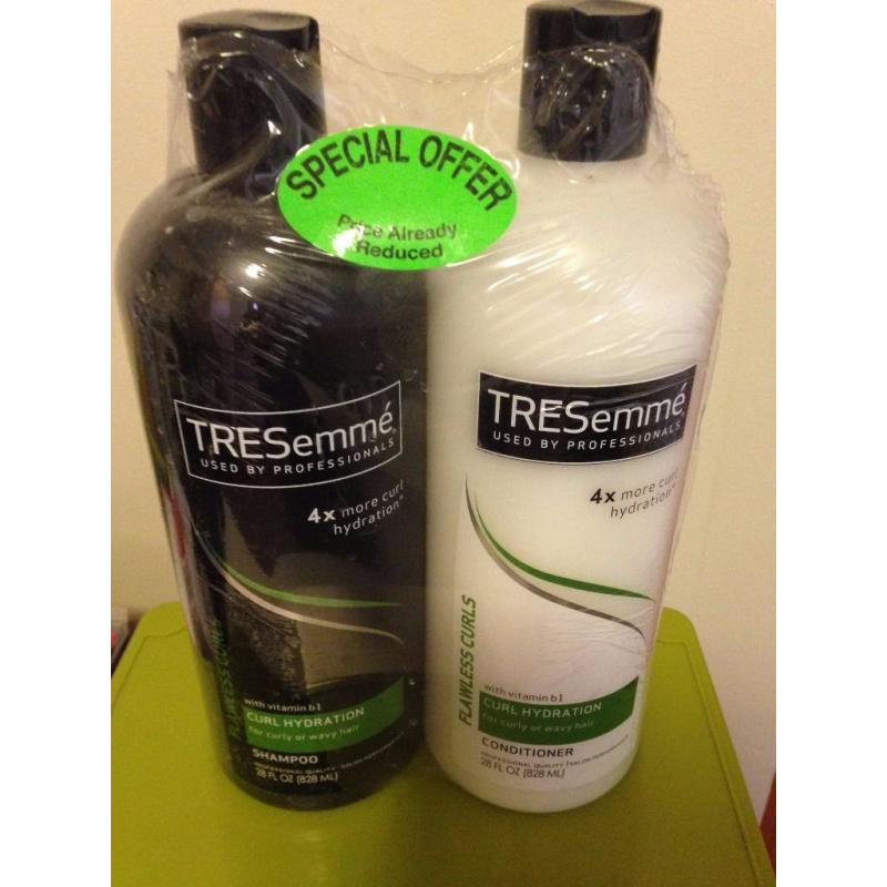 Tres Semme 28fl oz Curly Hydration