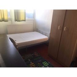 Single room in Roehampton Zone 2