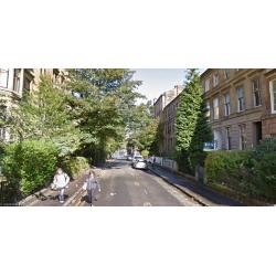 Short term room available for rent in excellent West End location (G12 8JF)