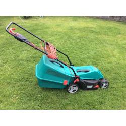 Electric lawnmower