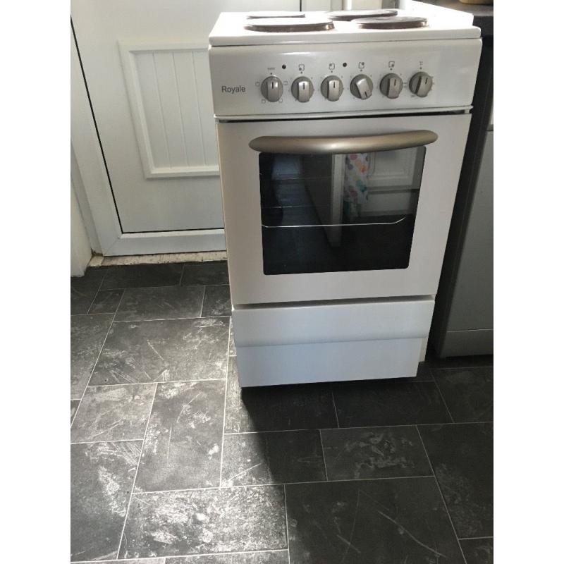 White 50cm freestanding cooker