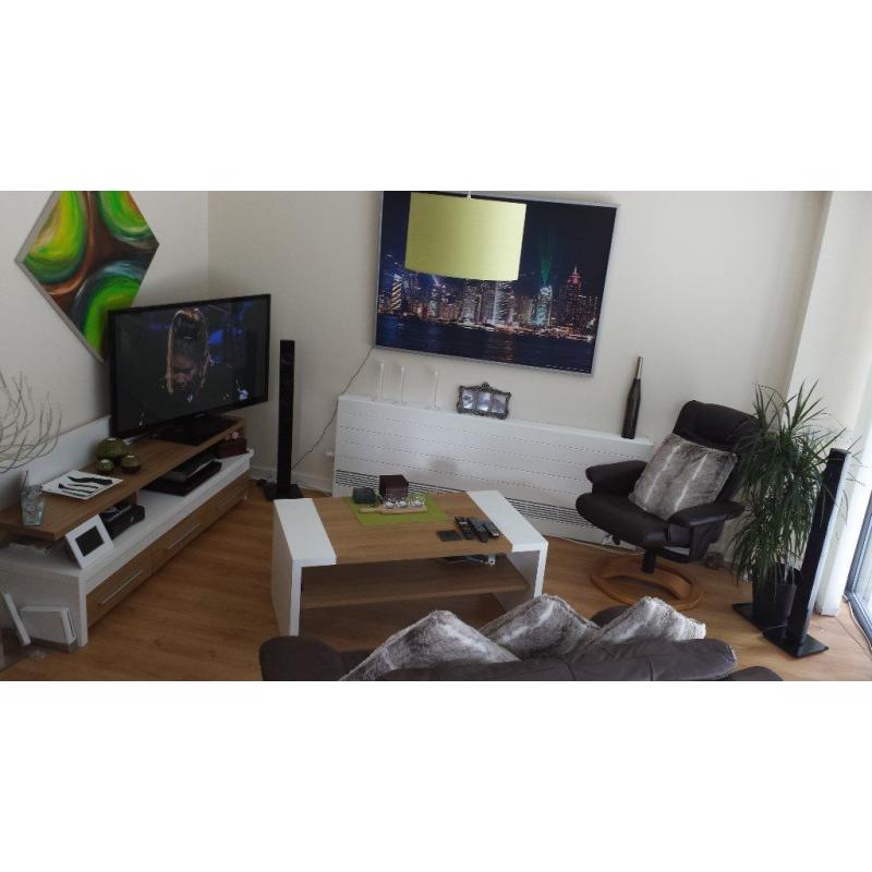 Festival Let: Double Room to let in modern, spacious flat at Quartermile (City Centre)