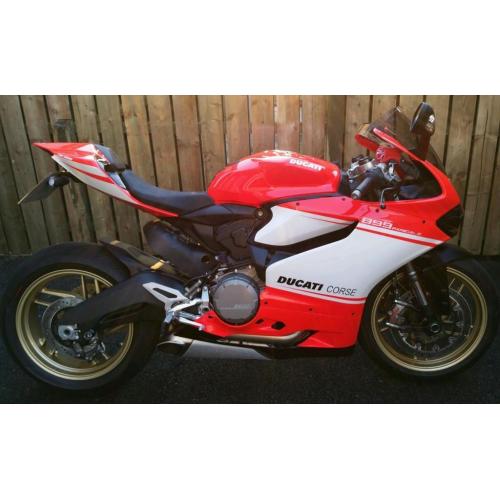 2015 Oct ducati 899 panigale 140 miles
