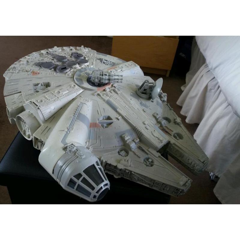 Star Wars Electronic Millenium Falcon