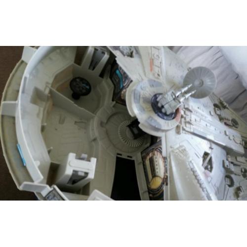 Star Wars Electronic Millenium Falcon