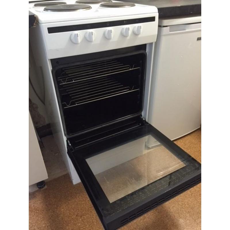 AMICA freestanding electric oven & hob - "landlord's special" practically brand new
