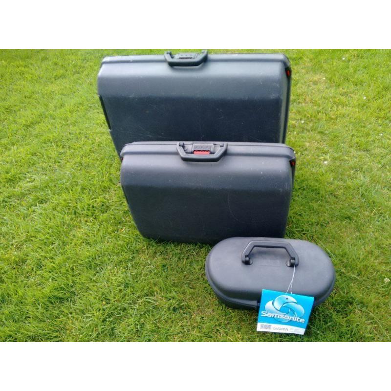 Set of Samsonite Suitcases