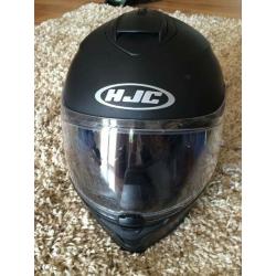 HJC S17 Matt black Helmet with built in sun visor Size M