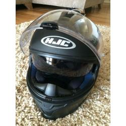 HJC S17 Matt black Helmet with built in sun visor Size M