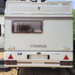 BEAUTIFUL LIGHTWEIGHT CARAVAN FOR SALE - MODERN L SHAPE DESIGN